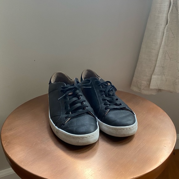 Margo Lace-Up Leather Sneaker - Picture 4 of 4